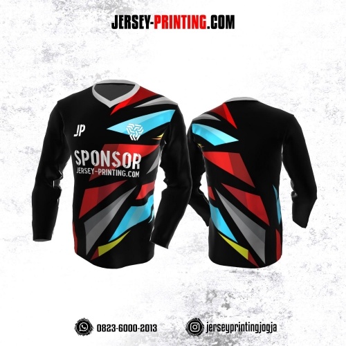 Jersey Atasan Lengan Panjang Hitam Motif Geometris Merah Biru Abu-abu